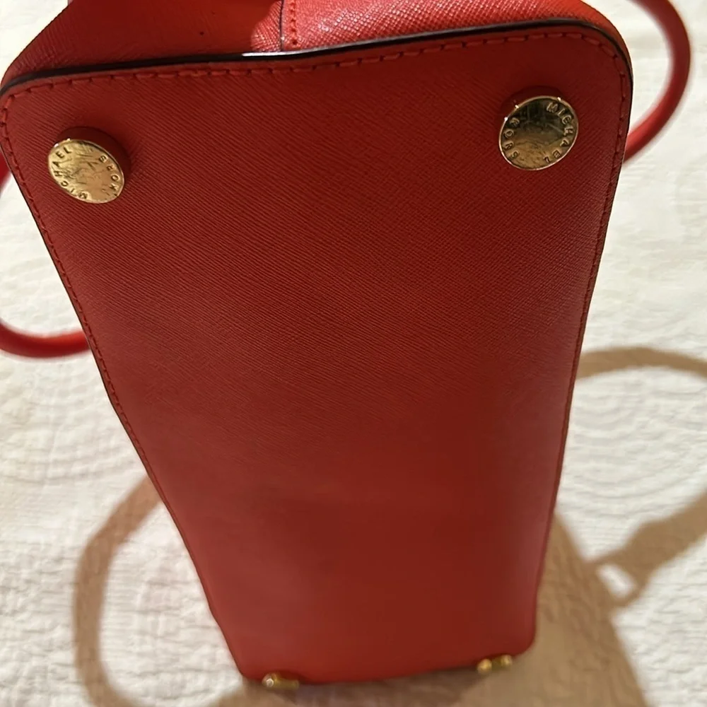 Michael Kors Orange hand bag/crossbody